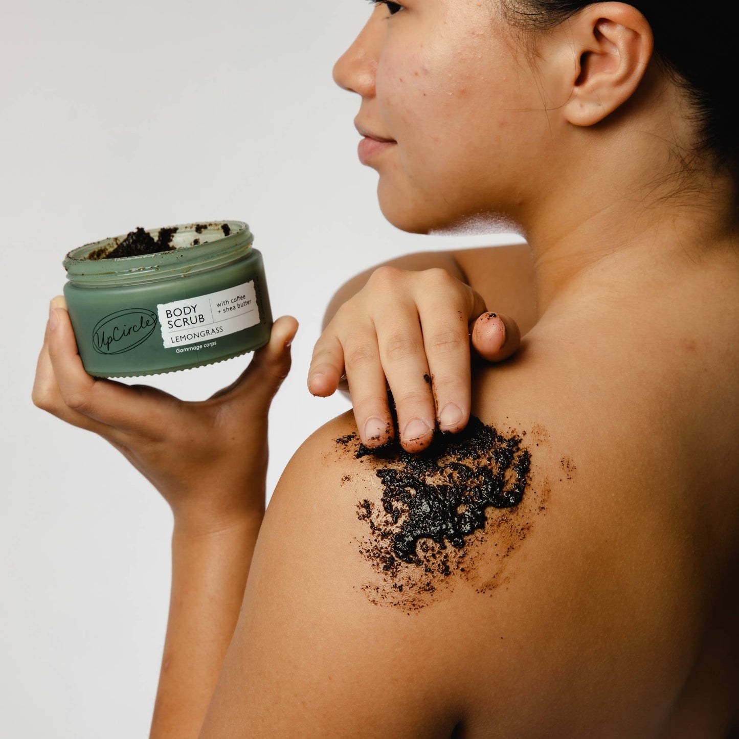 Exfoliante Corporal Vegano Ecológico de Verano con Lemongrass, Café y Manteca de Karité